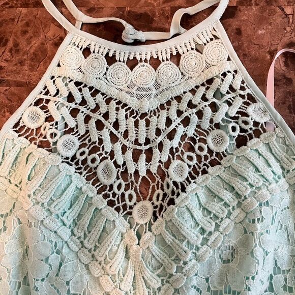 B. Darlin Dress Size 1/2 Sleeveless Halter Neck Fit-And-Flare Lace Teal​​ - Picture 7 of 9